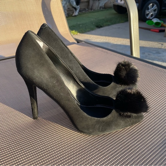 Charles by Charles David heels pumps black leather with fox fur heels NWT - Picture 2 of 8